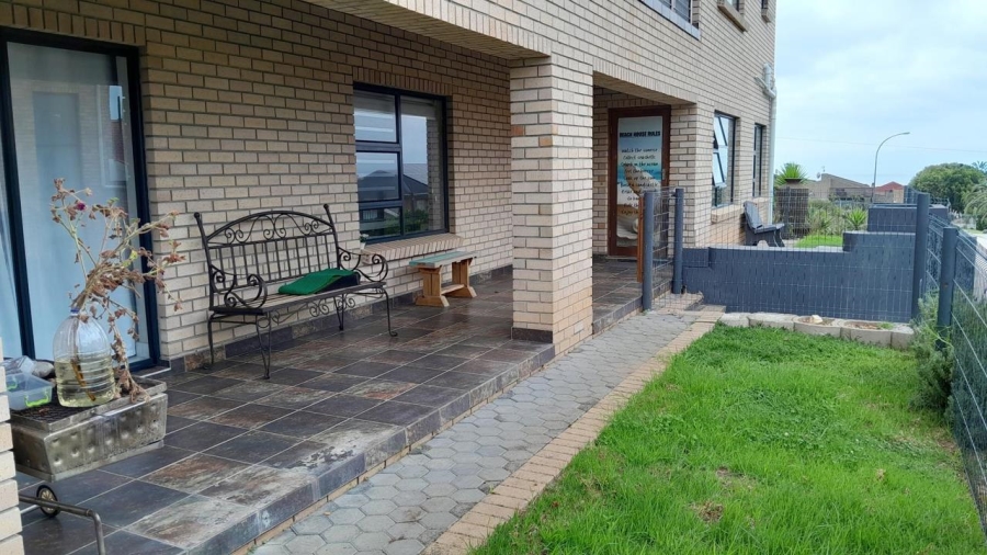 6 Bedroom Property for Sale in Dana Bay Western Cape